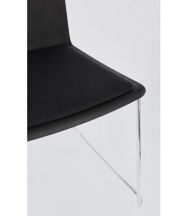 Sedia GIULIA seduta imbottita colore Nero gambe cromo