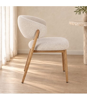 Sedia Cassandra naturale/lino – con rivestimento effetto bouclé vista da un altra angolazione