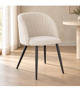 Sedia Queen avorio – con rivestimento effetto bouclé ambientato