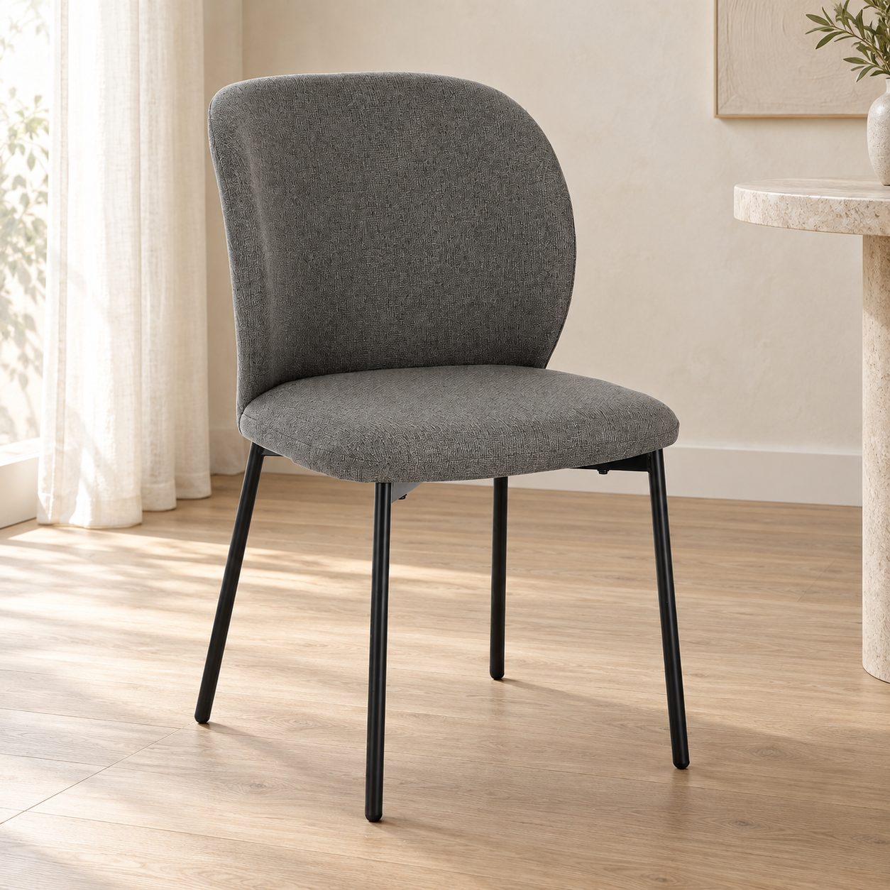 Sedia Erisa grigio scuro – con rivestimento in poliestere