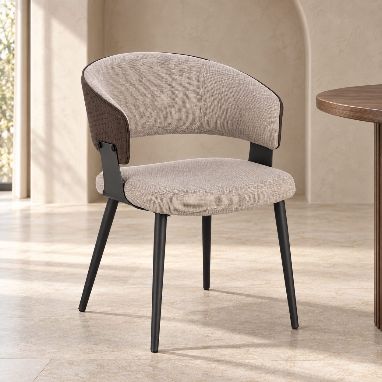 Sedia con braccioli Romy paloma – con rivestimento in poliestere ambientato