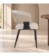 Sedia con braccioli Romy naturale – con rivestimento in poliestere vista da un altra angolazione