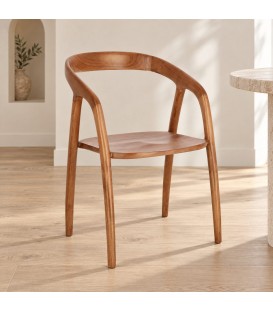 Sedia con braccioli Dotty – in legno di teak ambientato