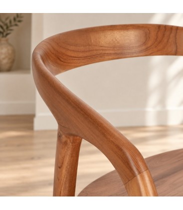 Dettaglio materiali e finiture di Sedia con braccioli Dotty – in legno di teak