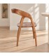 Sedia con braccioli Dotty – in legno di teak vista da un altra angolazione