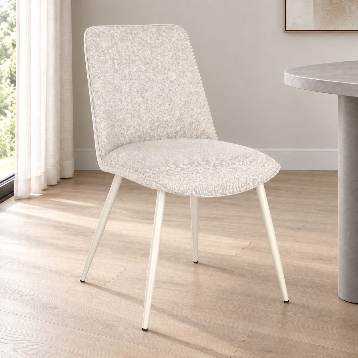 Sedia Cora beige/beige – con rivestimento in poliestere ambientato