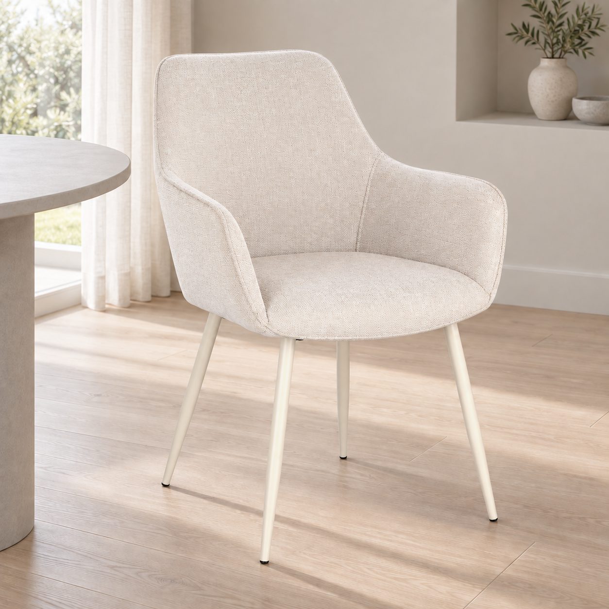 Sedia con braccioli Cora beige/beige – con rivestimento in poliestere