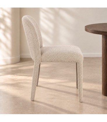 Sedia Antara beige – con rivestimento effetto bouclé vista da un altra angolazione