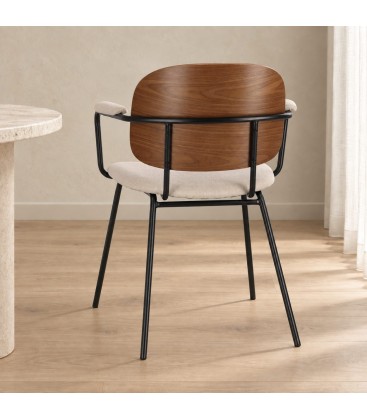 Sedia con braccioli Sienna beige – con rivestimento in poliestere vista da un altra angolazione