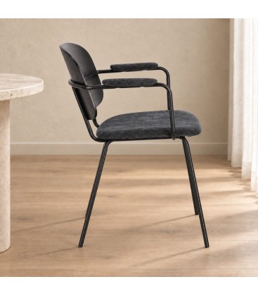 Sedia con braccioli Sienna grigio scuro – con rivestimento in poliestere in una seconda ambientazione