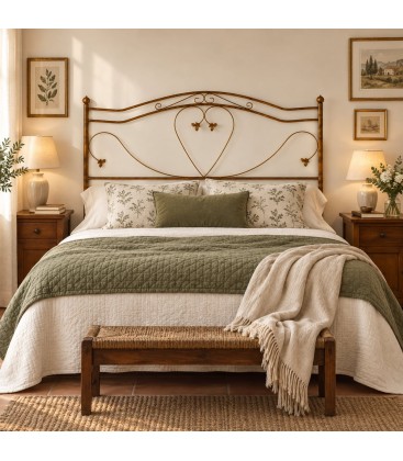 Testata letto matrimoniale in ferro battuto Cuore - Oro ducato - seconda ambientazione