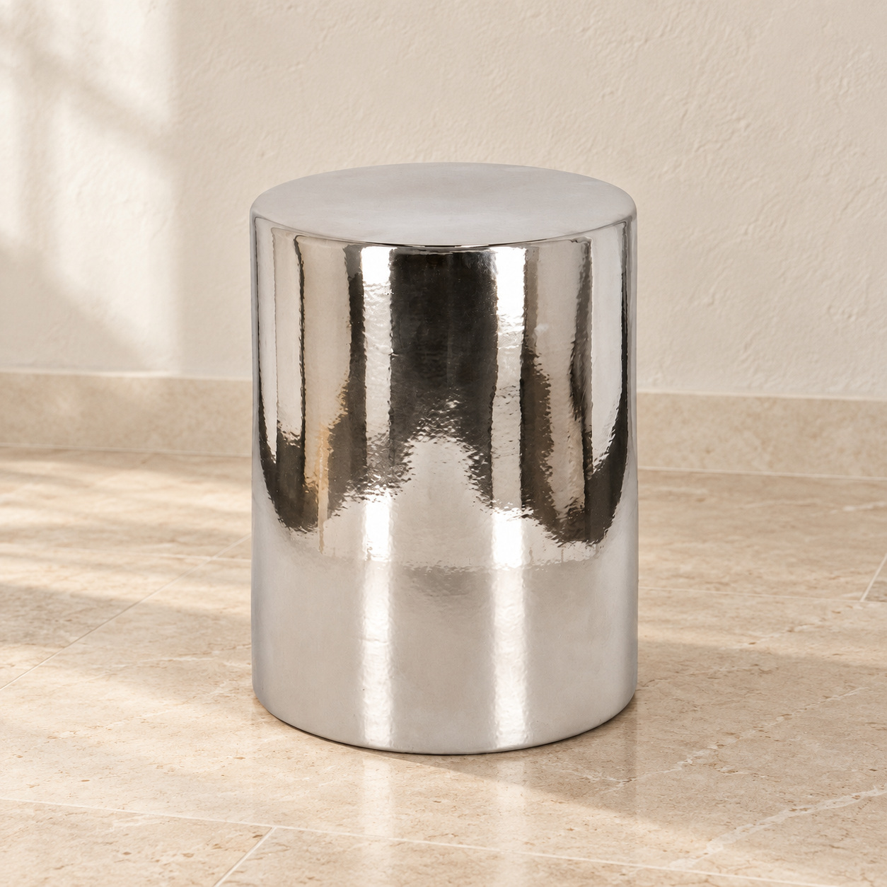 Tavolino decorativo Zalem argento altezza 43 cm in ceramica smaltata