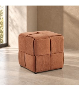 Pouf Orlyn quadrato intrecciato cognac altezza 40 cm con rivestimento effetto velluto