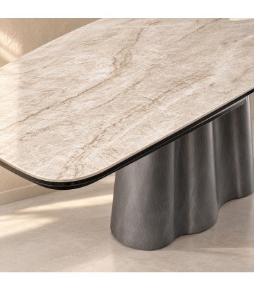 Tavolo allungabile Mirvana con piano in ceramica effetto sabbia