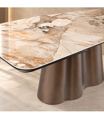 Tavolo allungabile Mirvana con piano in ceramica effetto Patagonia
