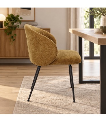 Sedia Gesien ocra con rivestimento in poliestere