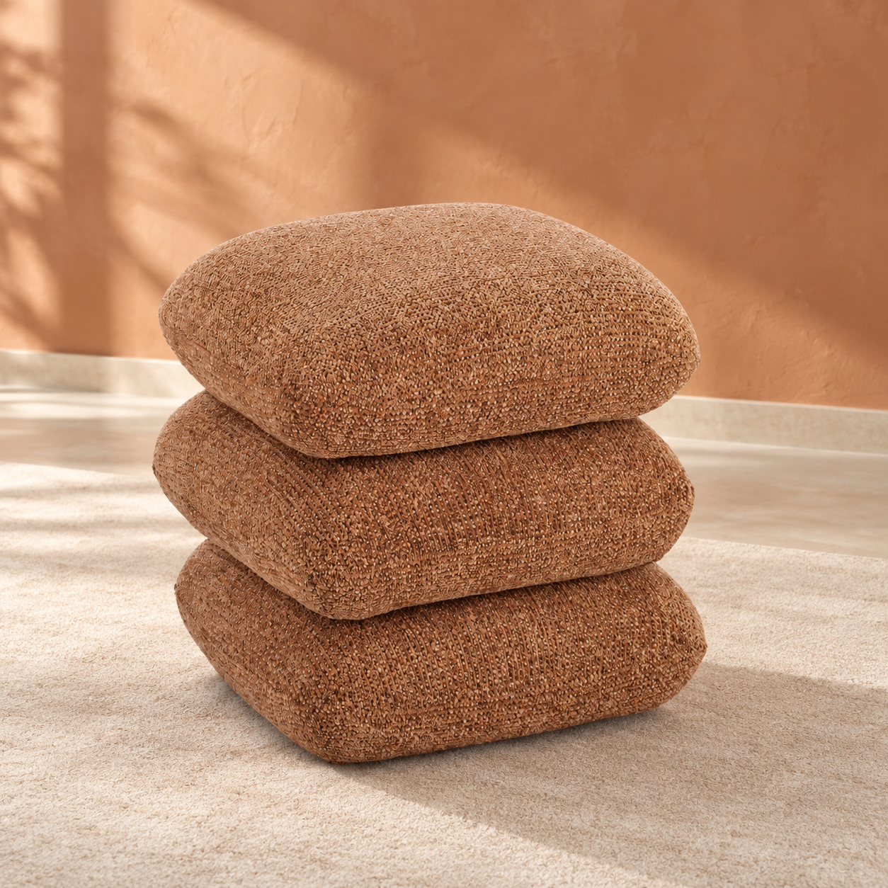 Pouf Antara terracotta con rivestimento effetto bouclé