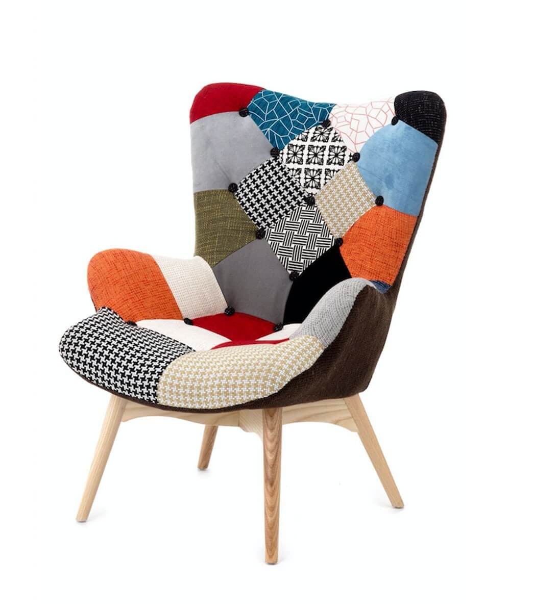 Poltrona moderna patchwork con gambe in legno