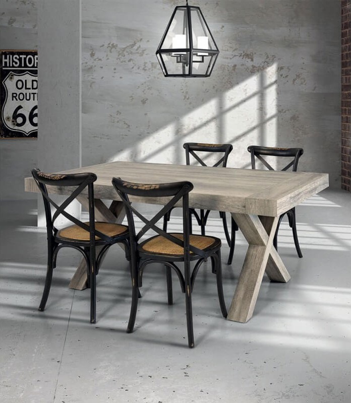 Tavolo in legno invecchiato piedi a X
