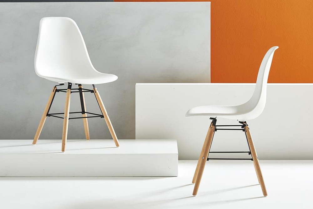 Set 4 Sedie Design in Polipropilene Gambe in legno