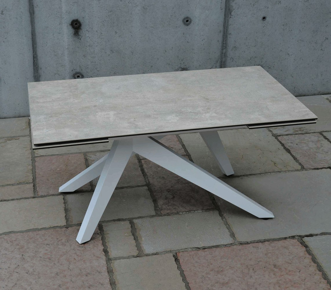 Tavolo Rettangolare Gambe Incrociate e Piano in Vetro Ceramica